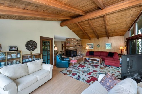 6693 Genoa Bay Rd, Duncan, BC 