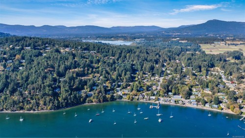 6693 Genoa Bay Rd, Duncan, BC 