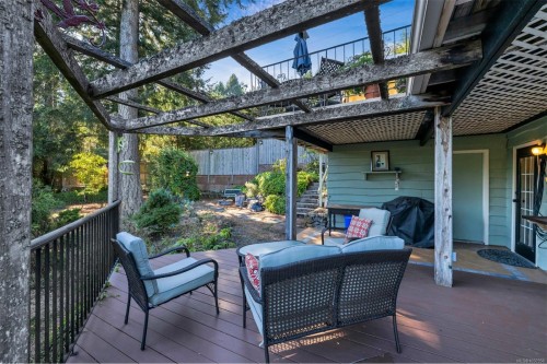 6693 Genoa Bay Rd, Duncan, BC 