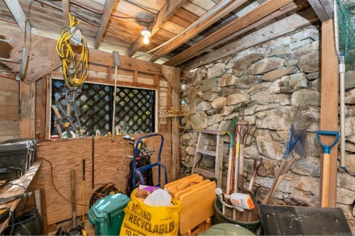 6693 Genoa Bay Rd, Duncan, BC 