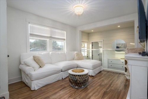 7128 Benwaldun Rd, Lantzville, BC 