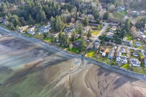 7128 Benwaldun Rd, Lantzville, BC 