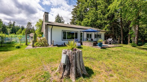 7410 Yake Rd, Fanny Bay, BC 