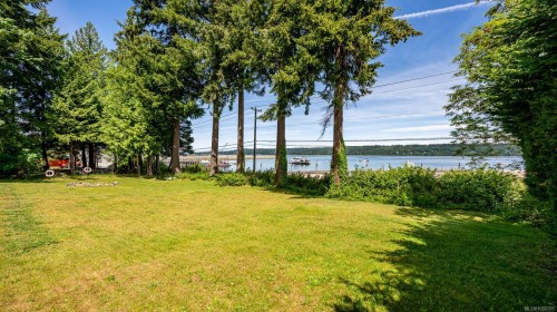 7410 Yake Rd, Fanny Bay, BC 