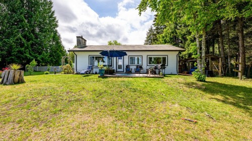 7410 Yake Rd, Fanny Bay, BC 