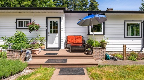 7410 Yake Rd, Fanny Bay, BC 