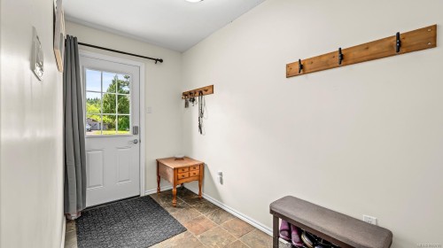 7410 Yake Rd, Fanny Bay, BC 