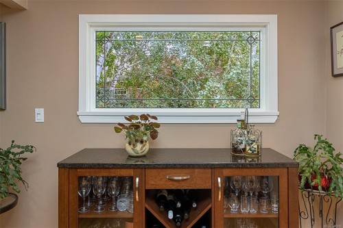 3960 Cumberland Rd, Saanich, BC 