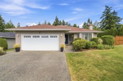 #8-6766 Central Saanich Rd Central Saanich, BC V8Z 7E1