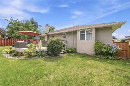 #8-6766 Central Saanich Rd, Central Saanich, BC 