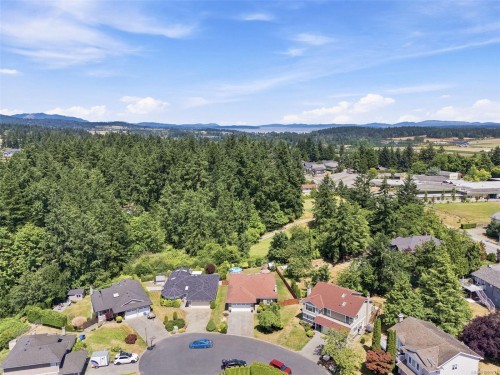 #8-6766 Central Saanich Rd, Central Saanich, BC 