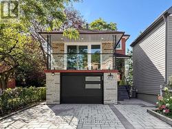120 QUEENSBURY AVENUE Toronto, ON M1N 2X7