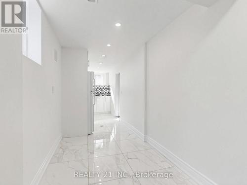 120 Queensbury Avenue, Toronto, ON 