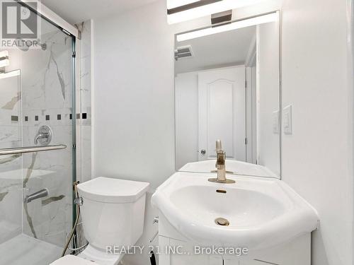 120 Queensbury Avenue, Toronto, ON 