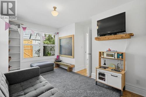1264 Old 8 Highway, Hamilton, ON 