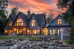 247 LAKESHORE ROAD W Oro-Medonte, ON L0L 2E0