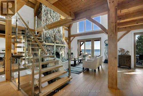247 Lakeshore Road W, Oro-Medonte, ON 