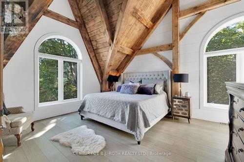 247 Lakeshore Road W, Oro-Medonte, ON 