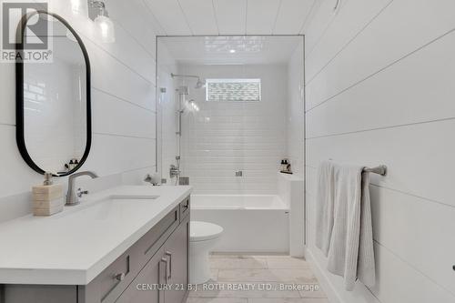 247 Lakeshore Road W, Oro-Medonte, ON 