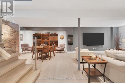 247 Lakeshore Road W, Oro-Medonte, ON 