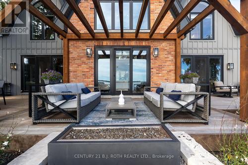 247 Lakeshore Road W, Oro-Medonte, ON 