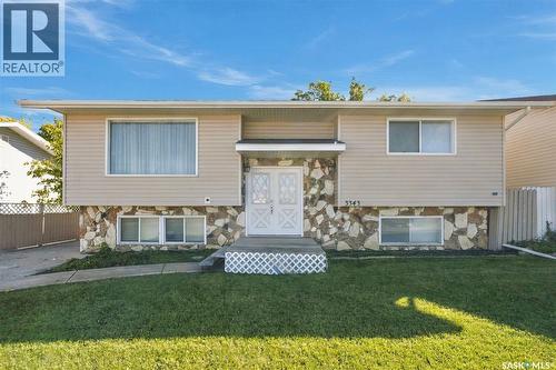 3343 Fairlight DRIVE  Saskatoon, SK S7M 4N1