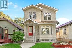 3917 Victoria AVENUE Regina, SK S4T 1M7