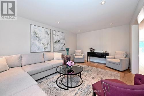 Living Room - 1530 Canada Court, Oakville, ON 