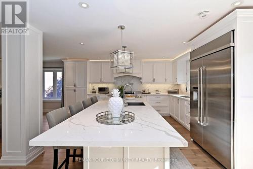 Large Breakfast Bar Island /sink - 1530 Canada Court, Oakville, ON 