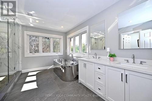 Updated -5 pc.Ensuite -  Heated Floors - 1530 Canada Court, Oakville, ON 