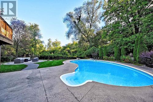 Pool with Diving Board and Stairs - 1530 Canada Court, Oakville, ON 