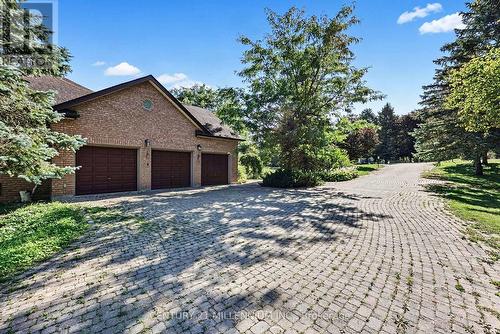 16 Tanglewood Drive, Caledon, ON 