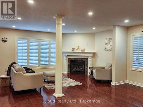 55 Magnificent Way, Hamilton, ON 