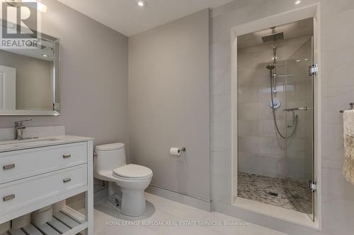 541 Hambling Court, Burlington, ON 