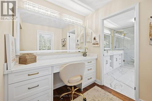 Remodeled Primary Ensuite (2022) with Vanity Area - 340 Oakridge Court, Oakville, ON 