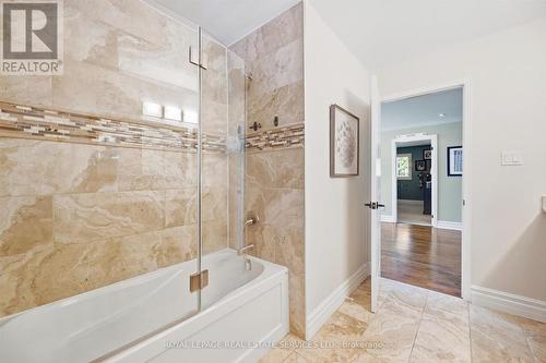 Five-Piece Main Bathroom Complete w/Double Sinks - 340 Oakridge Court, Oakville, ON 