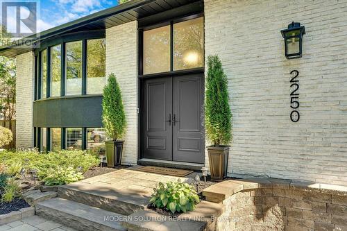 2250 Dunedin Road, Oakville, ON 