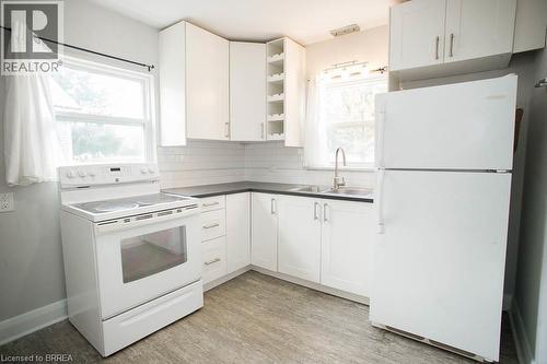76 MOUNT PLEASANT Street , Brantford, Ontario N3T 1T1 5