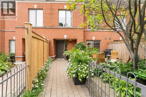 442 Maple Avenue Unit# Th9, Burlington, ON 