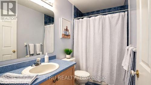 4 piece main bath - 57 Golflinks Drive, Ottawa, ON 