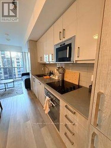 806 - 77 MUTUAL STREET , Toronto, Ontario M5B 2A9 3