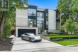 62 NORDEN CRESCENT Toronto, ON M3B 1B6