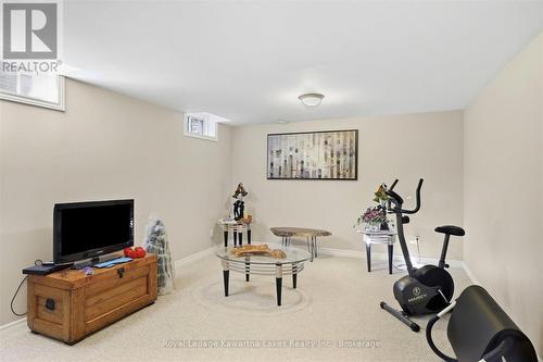 Above grade windows. - 10G - 25 Rivermill Boulevard, Kawartha Lakes (Lindsay), ON 