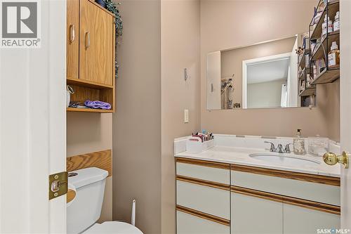 1227 2Nd Avenue Nw, Moose Jaw, SK 