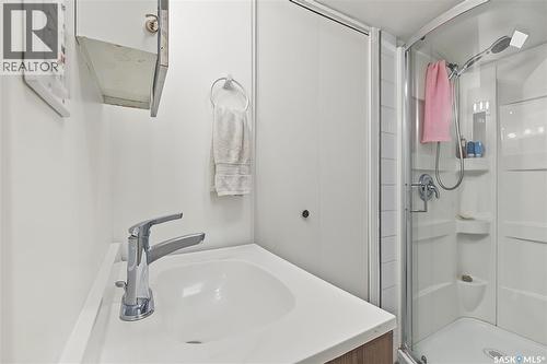 1227 2Nd Avenue Nw, Moose Jaw, SK 