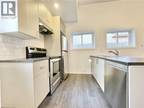 Bachelor Unit - 76 Marc Boulevard, Welland, ON 