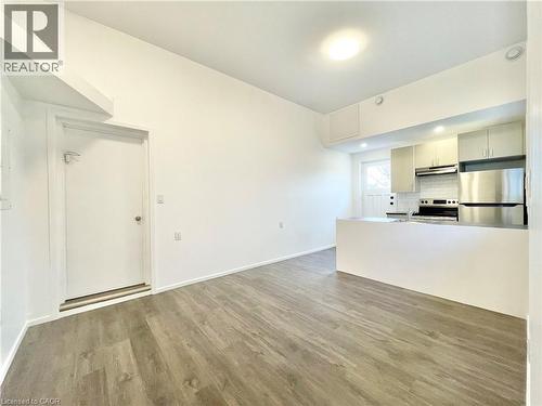 Bachelor Unit - 76 Marc Boulevard, Welland, ON 