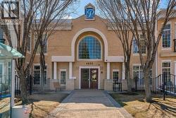 203, 4835 Dalhousie Drive NW  Calgary, AB T3A 5R7