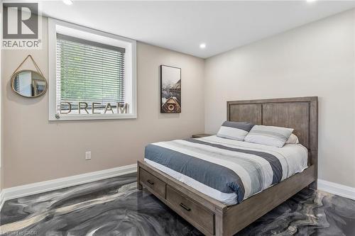 527 Pine Point Lane, Madoc, ON 