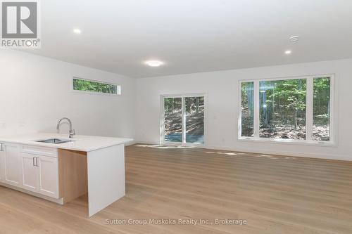 Kitchen, Diningroom, Living Room - 33 Shaw Crescent, Huntsville (Chaffey), ON 